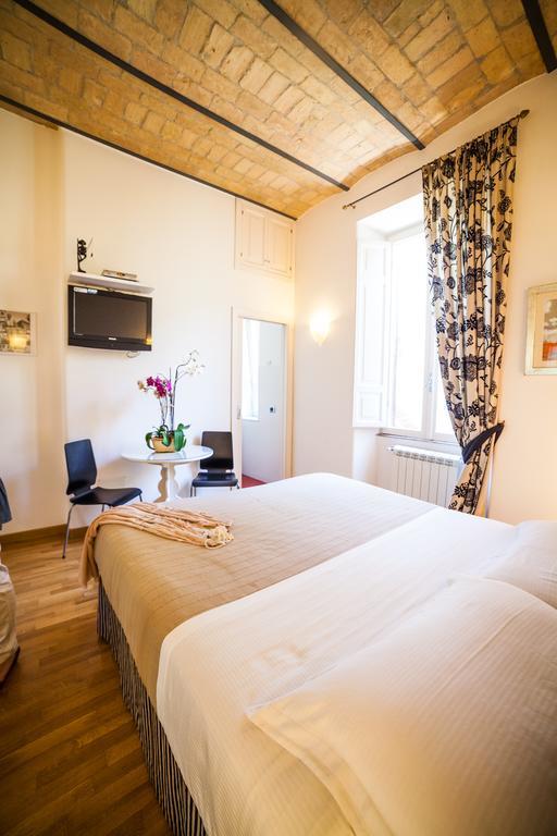 Villa Paganini B&B Рим Екстериор снимка