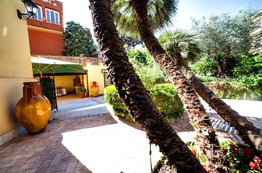 Villa Paganini B&B Рим Екстериор снимка